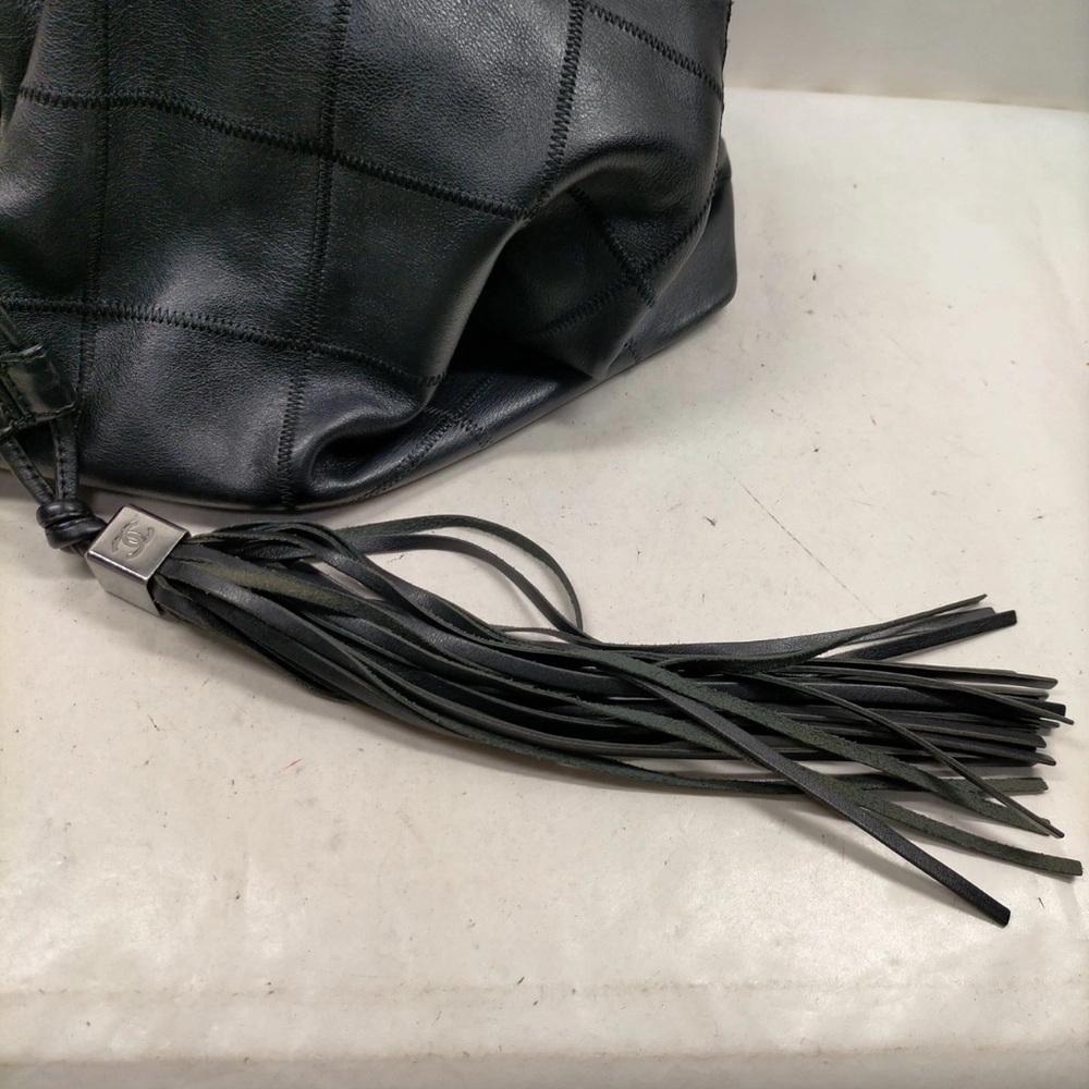 CHANEL Black butter soft  Shoulder Bag - Picture 12 of 15